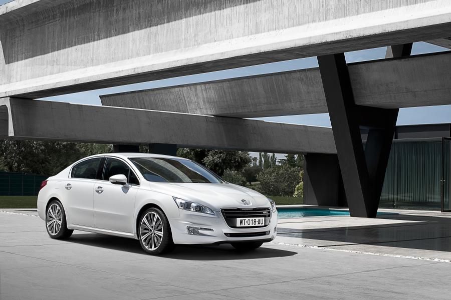  Peugeot 508 2010 года  (фото 18 из 47)